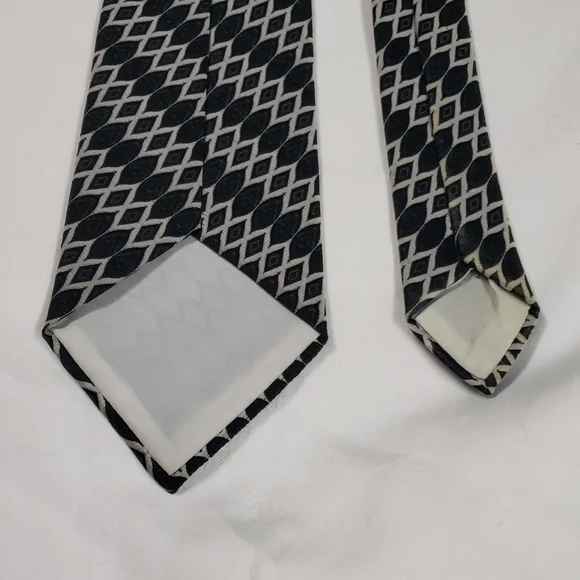 Vintage Wemlon by Wembley Vertical Diamond Patterned Stripes 4" Wide Necktie - Picture 3 of 10